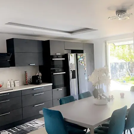 House For Rent, 4 People Casa de Férias
