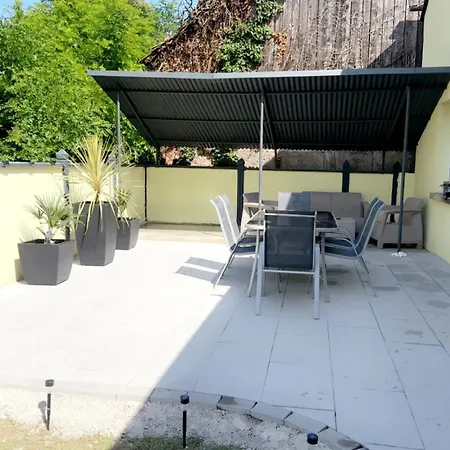 House For Rent, 4 People Huttenheim